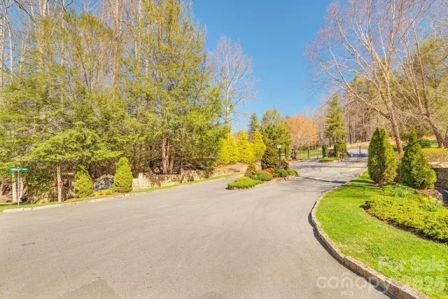 461 Somersby Parkway, Hendersonville, NC, 28739