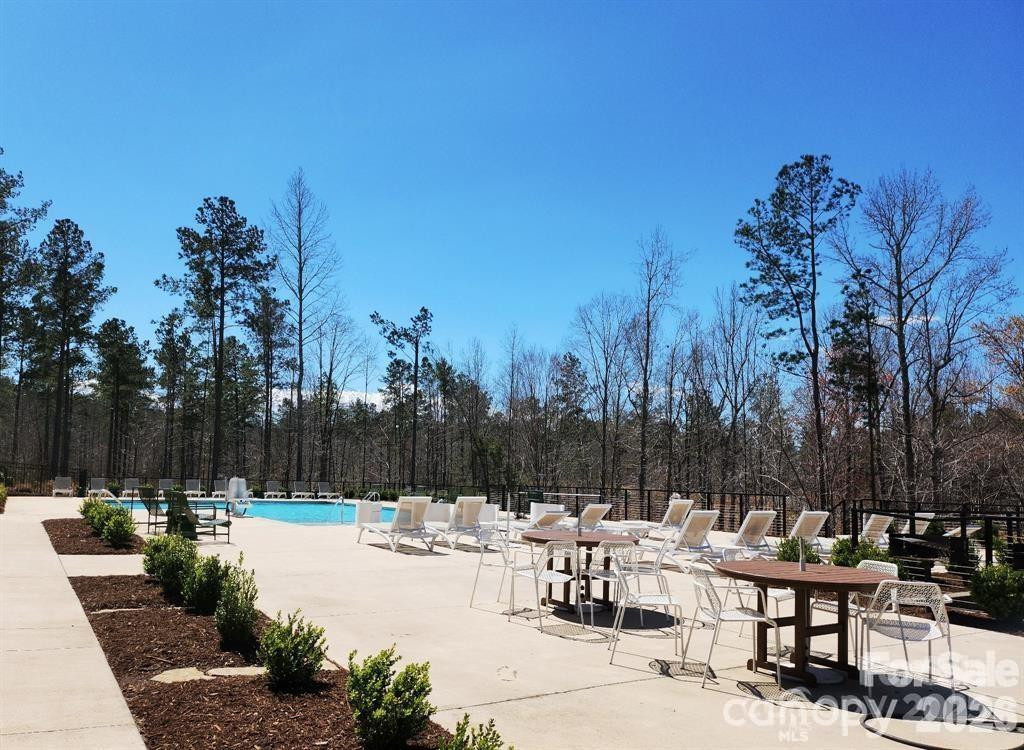 2158 Jumping Run #31 - Photo 16