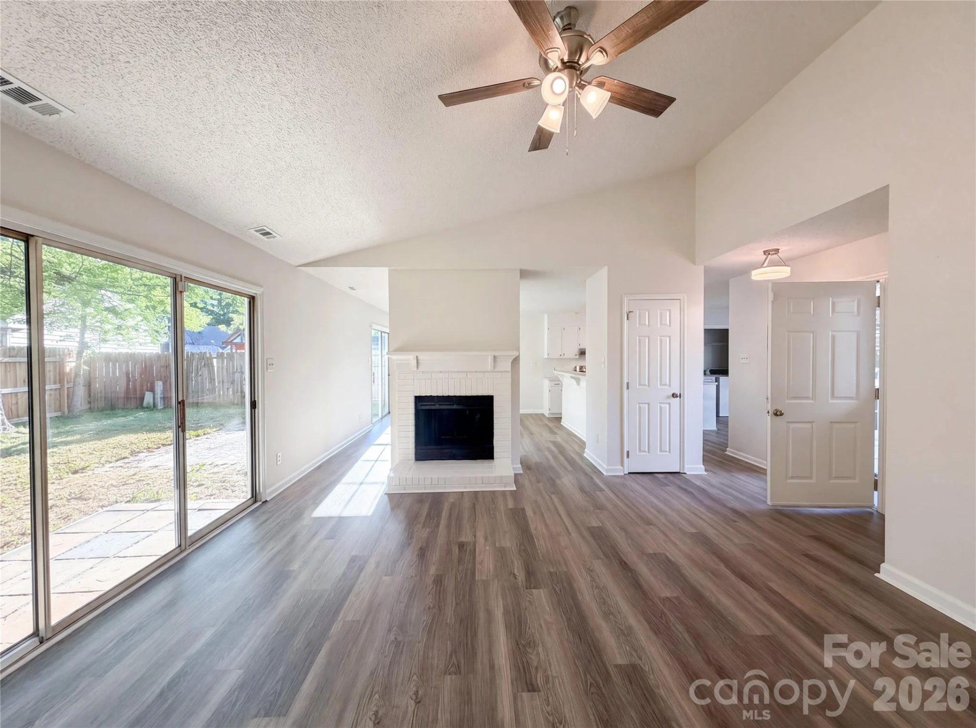 1667 Crestdale Road - Photo 3
