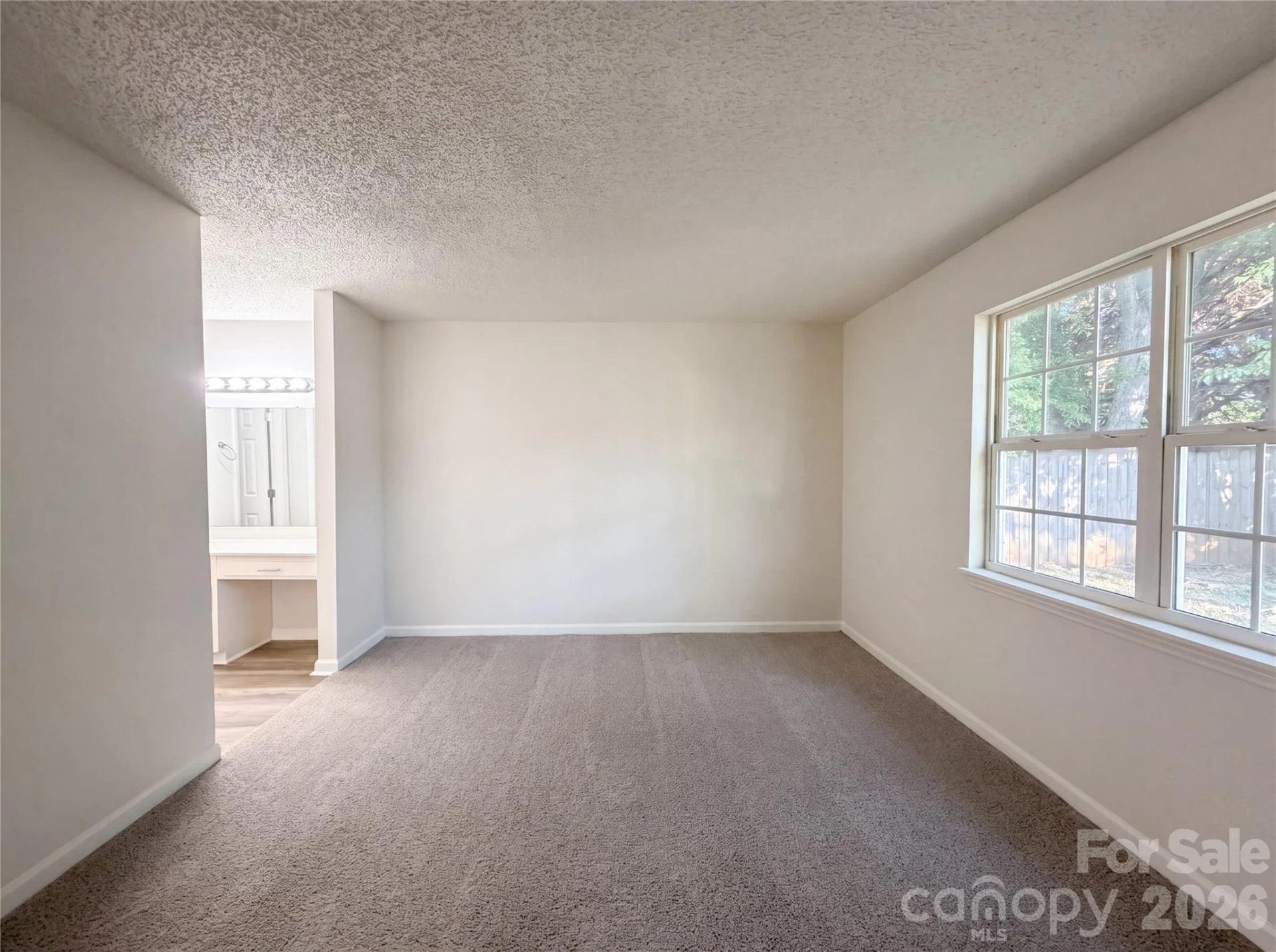 1667 Crestdale Road - Photo 4