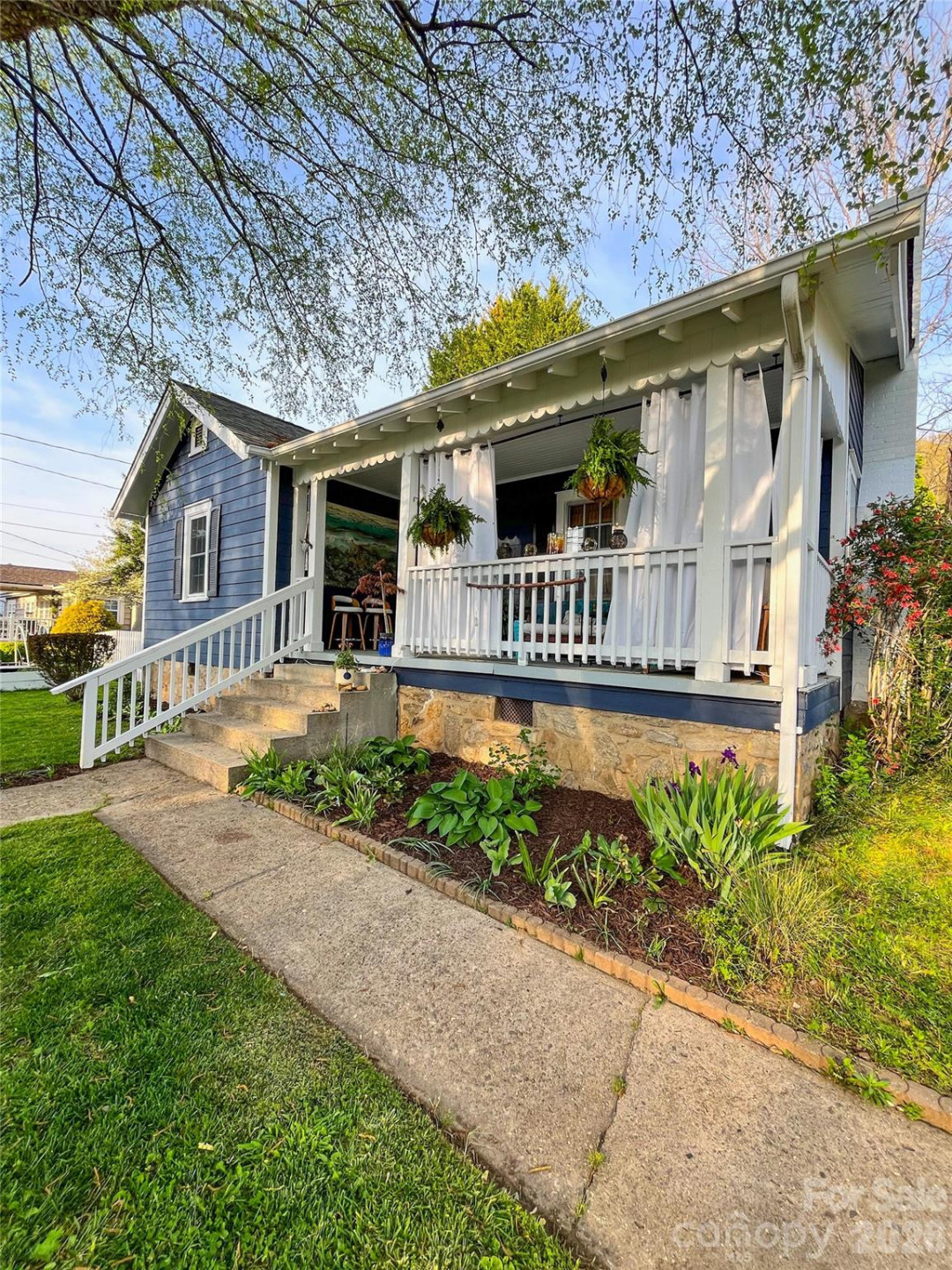 271 Brook Street - Photo 2