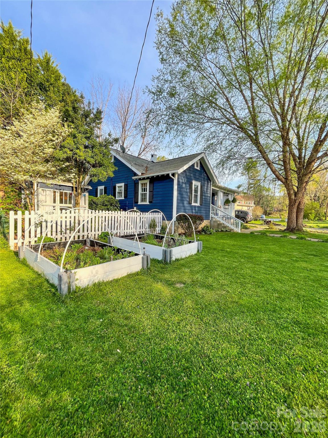 271 Brook Street - Photo 4