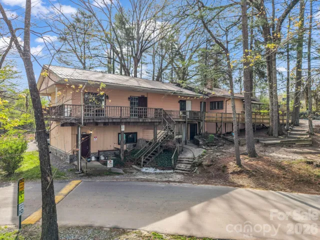 76 Adeles Way
