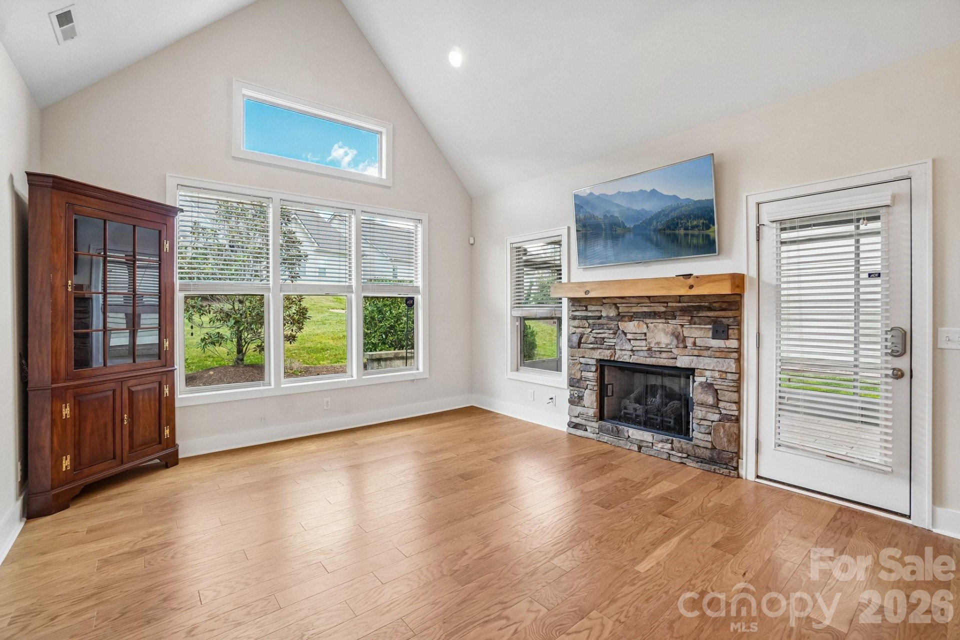 163 Windstone Drive - Photo 4