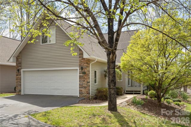 2115 Cumming Woods Court, Hendersonville, NC, 28739