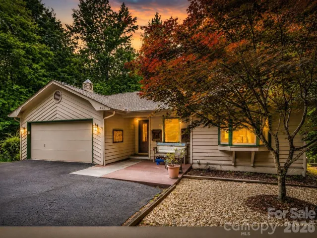 425 Winesap Boulevard, Lake Lure, NC, 28746