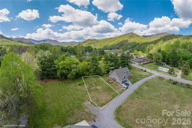 600 Sophie Road, Maggie Valley, NC, 28751