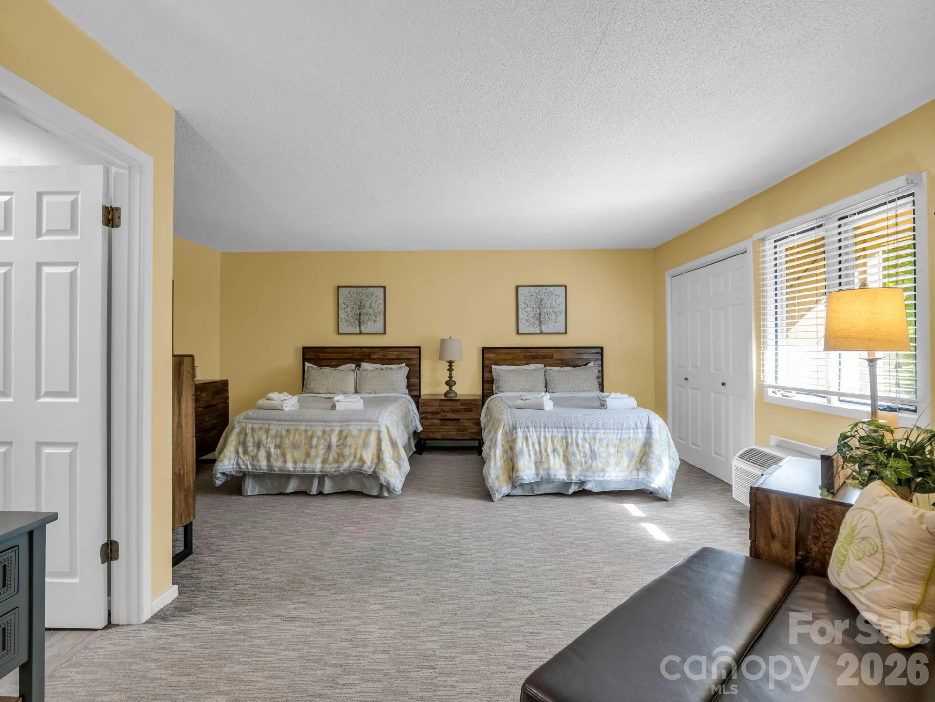 182 Lake Drive #1403 - Photo 2