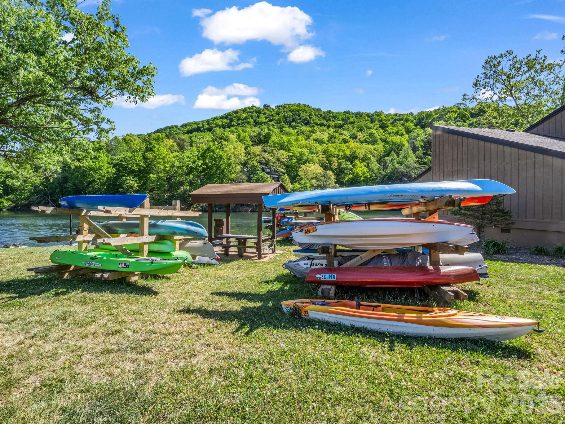 182 Lake Drive - Photo 28