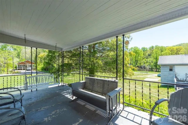 28 Brooks Cove Road, Black Mountain, NC, 28711