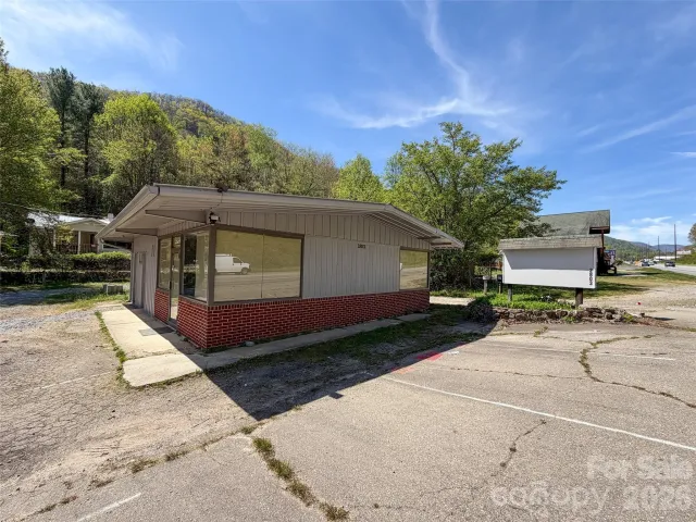 2803 Dellwood Road, Waynesville, NC, 28786