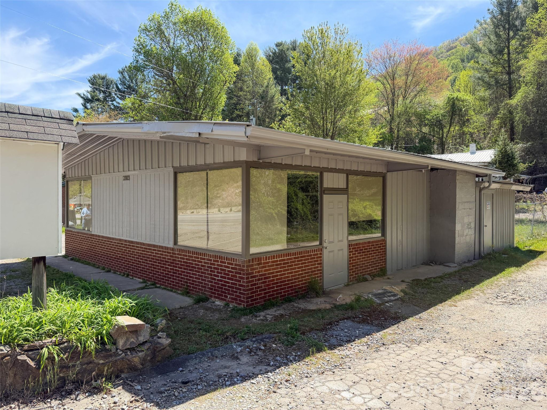 2803 Dellwood Road - Photo 5