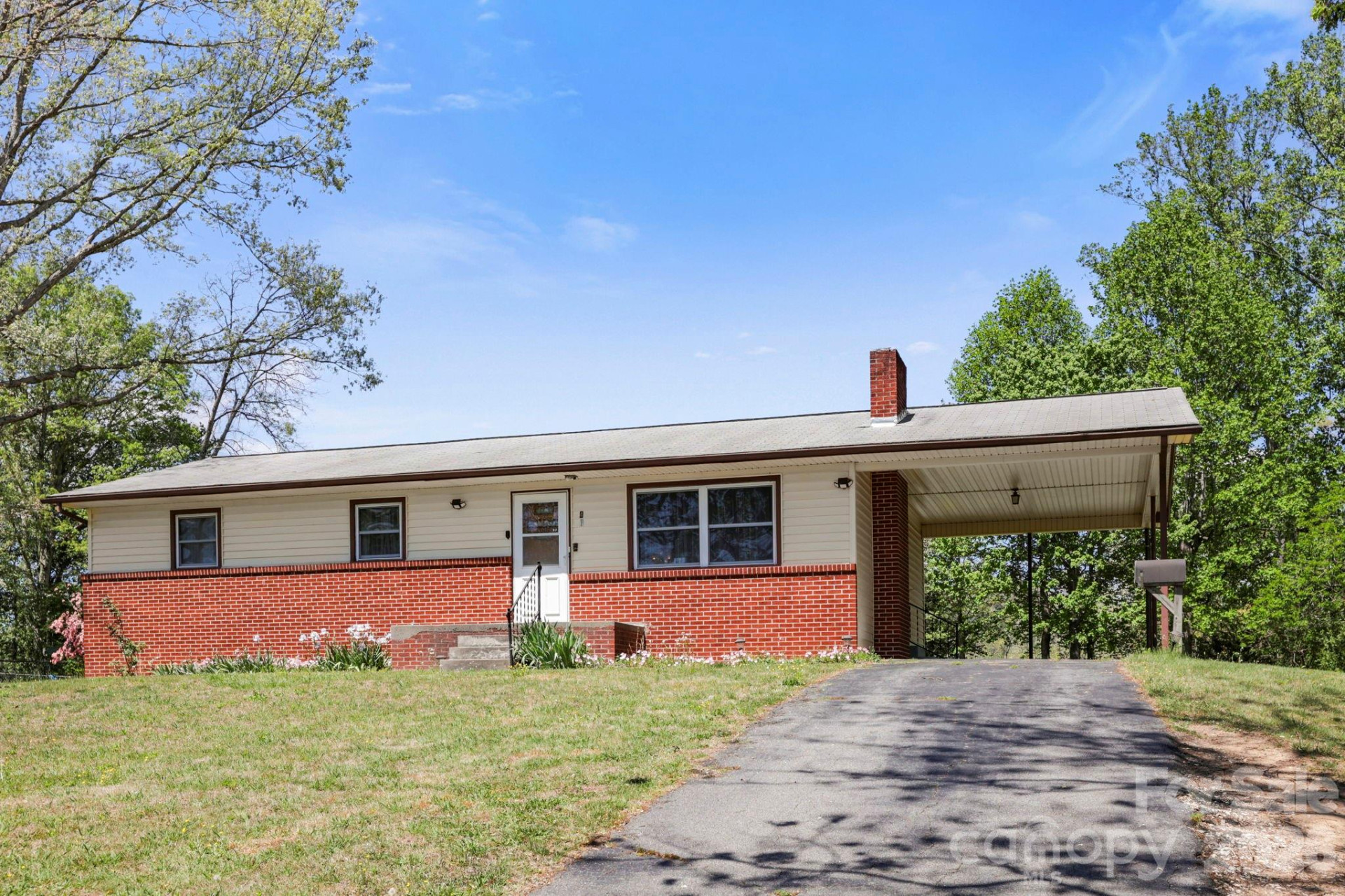 41 Hartshorn Drive - Photo 2