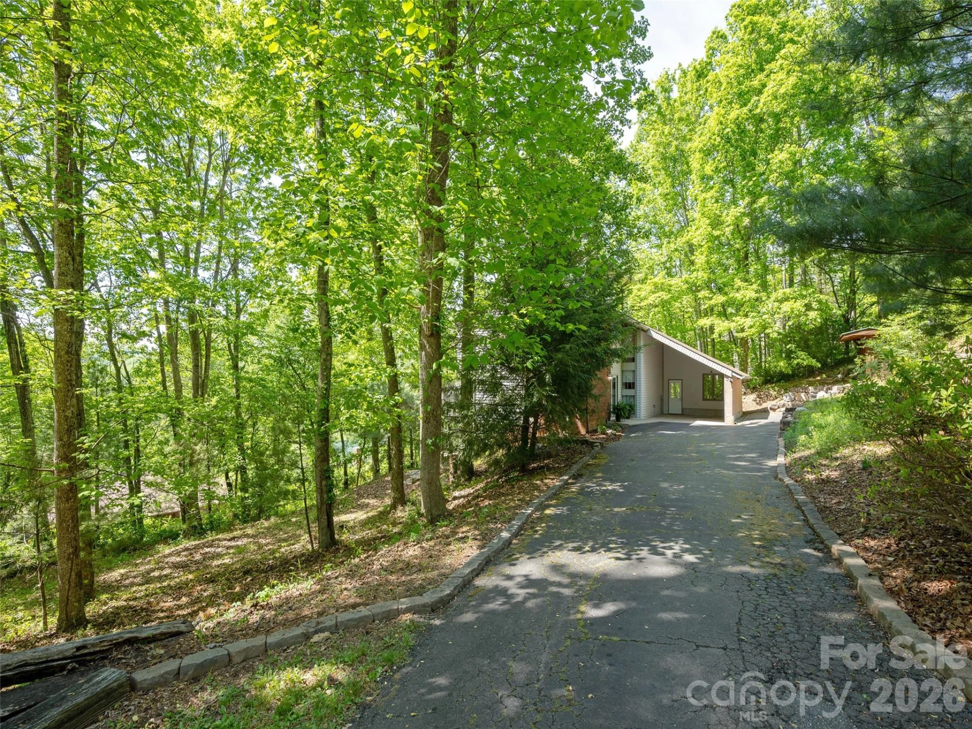 142 Sequoyah Hills Drive #9