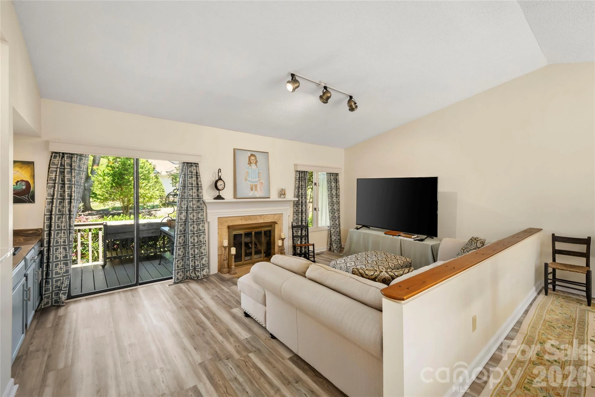 109 Clubwood Court - Photo 8