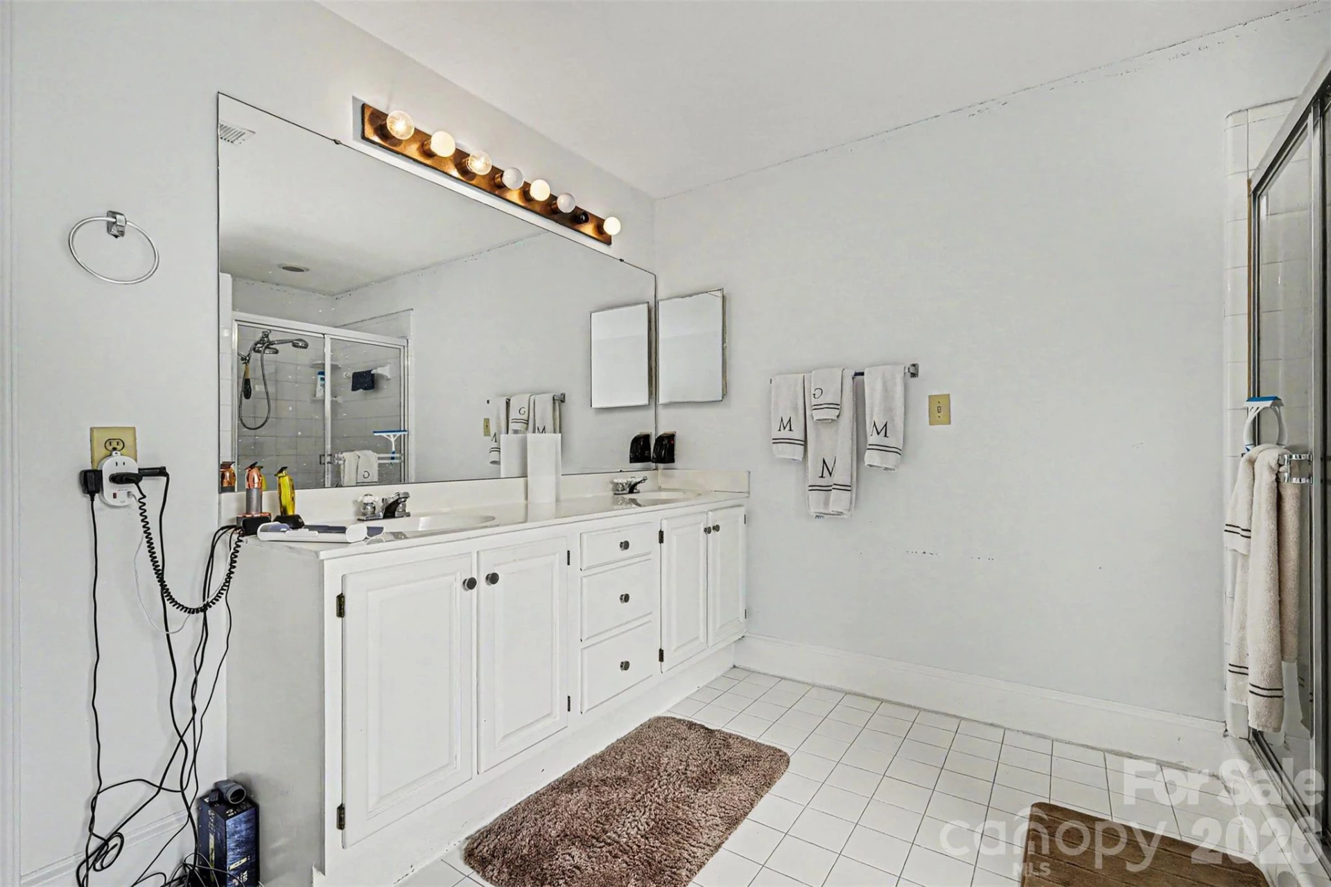 648 Landsdown Court - Photo 33