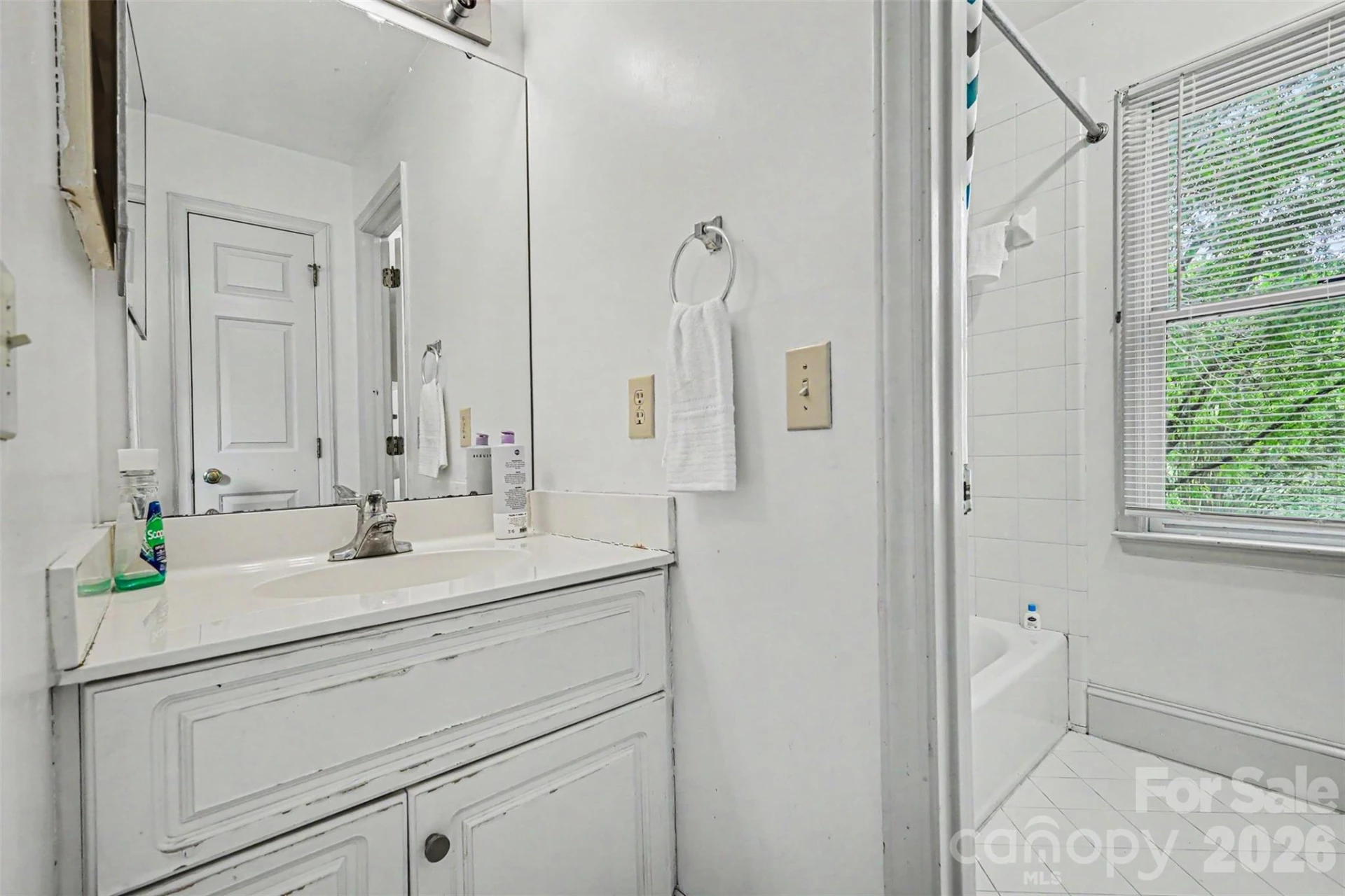 648 Landsdown Court - Photo 34