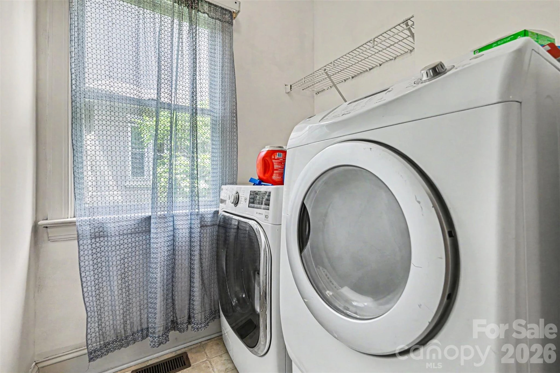 648 Landsdown Court - Photo 35