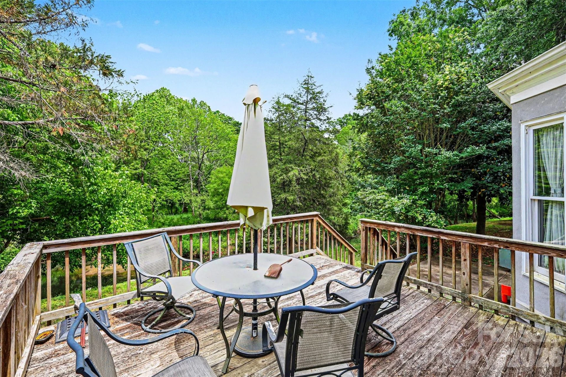 648 Landsdown Court - Photo 36