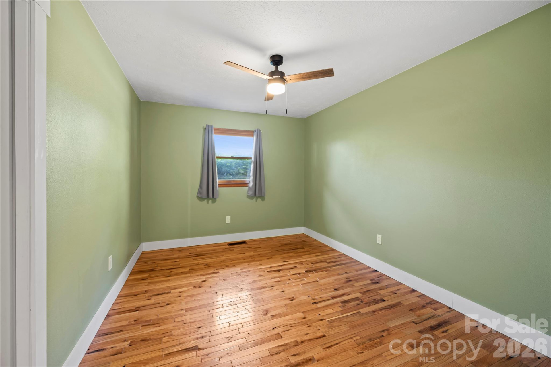 882 Queentown Road - Photo 16