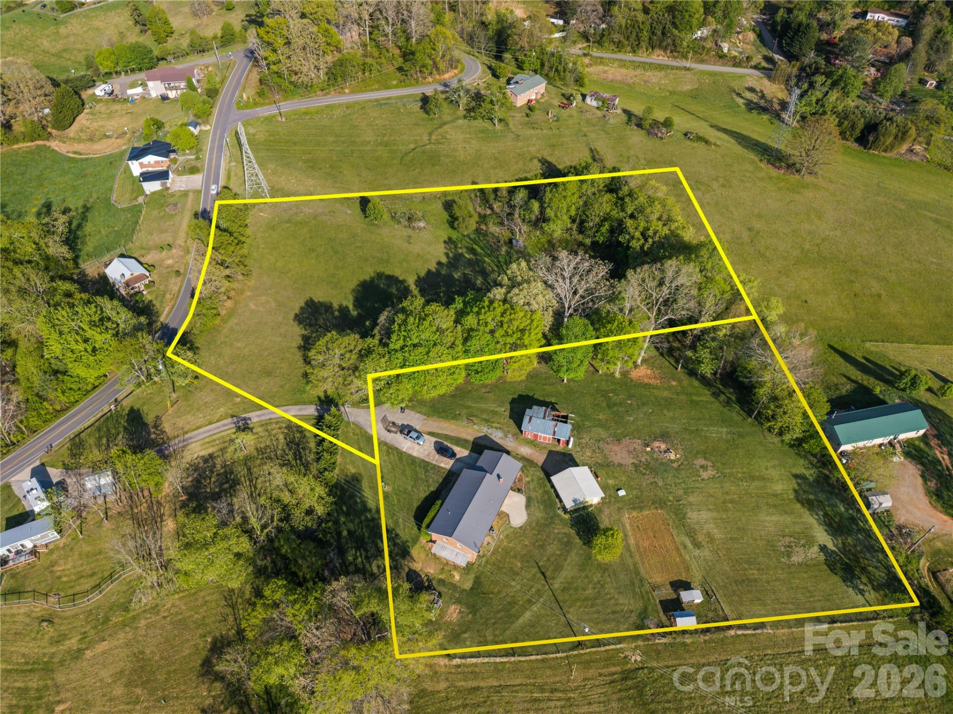 882 Queentown Road - Photo 3