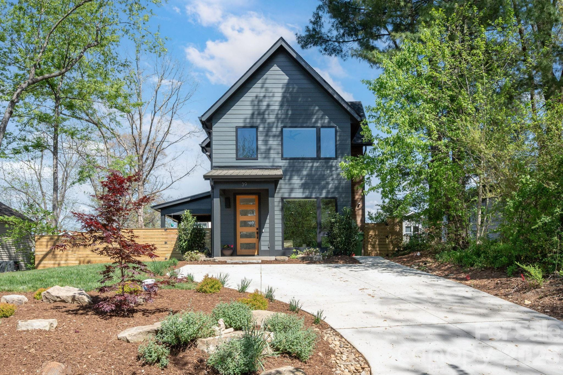 39 Boyd Avenue - Photo 2