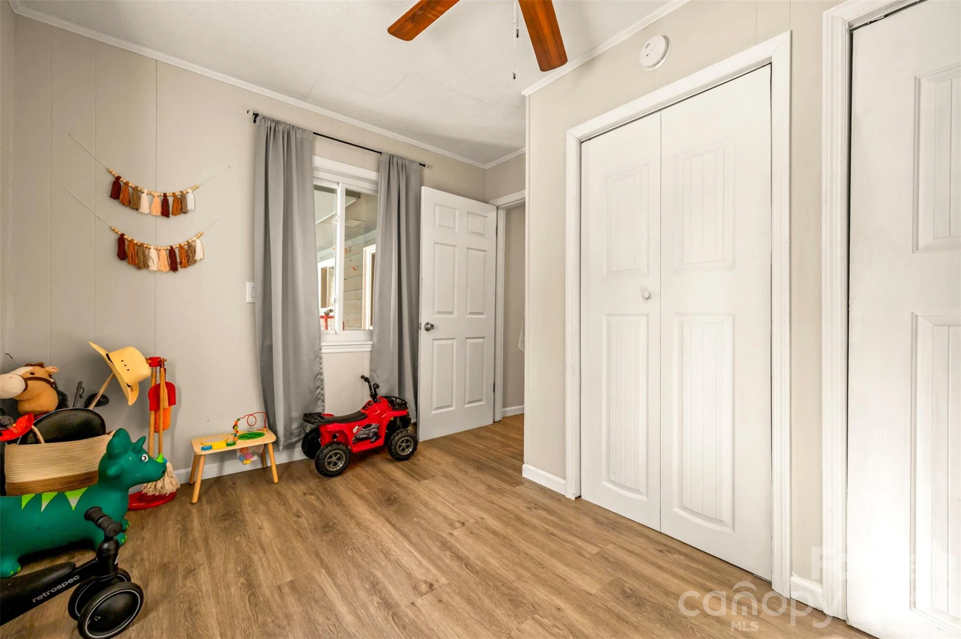1685 Lynn Road - Photo 18