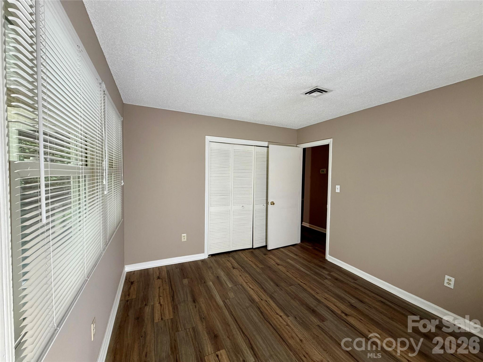 8 Creekside Lane - Photo 13