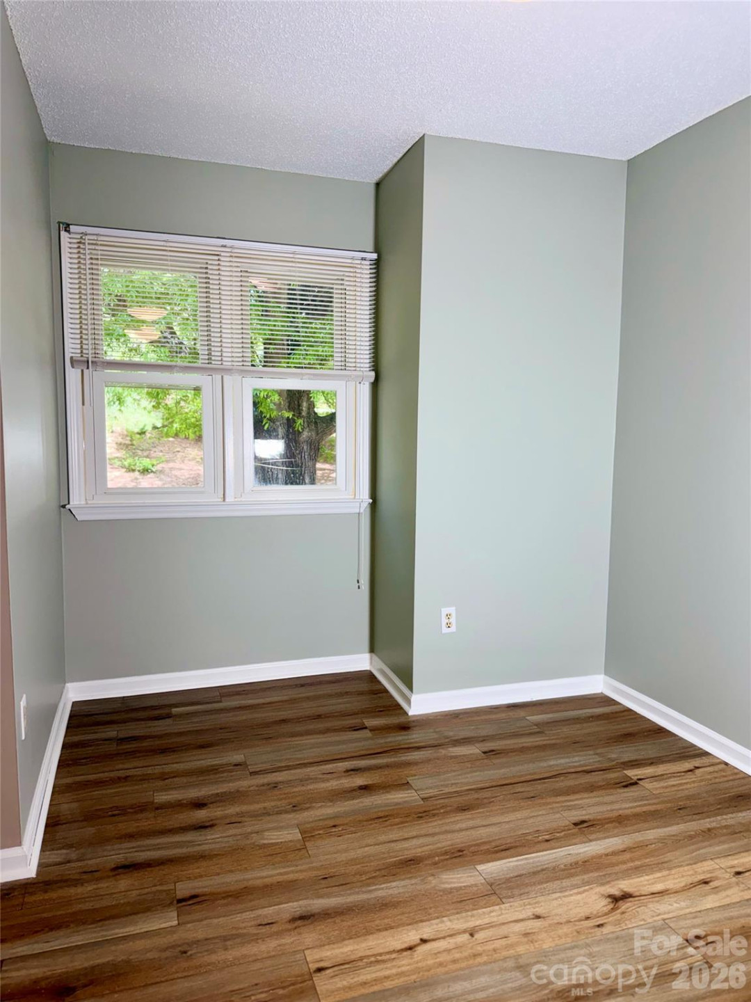 8 Creekside Lane - Photo 3