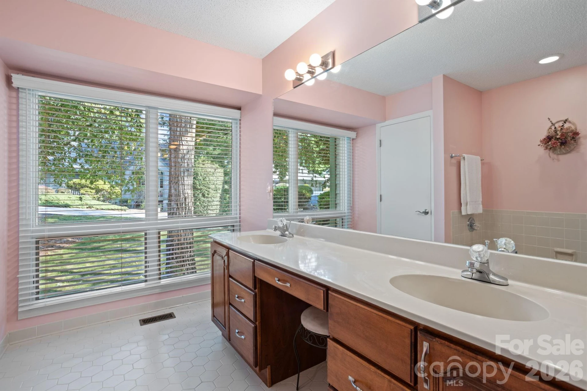 128 Forest View Drive - Photo 17