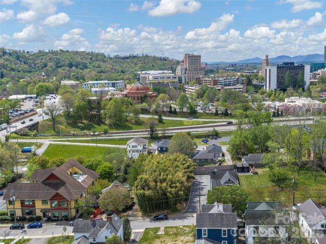 9999 Clayton Street, Asheville, NC, 28801