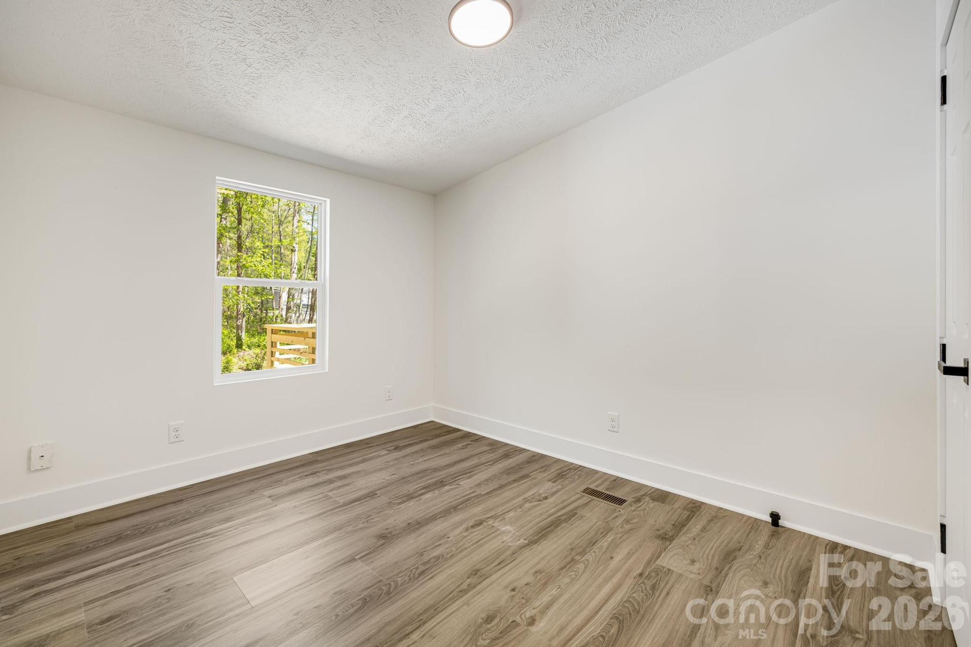 4 Woodscape Drive - Photo 14