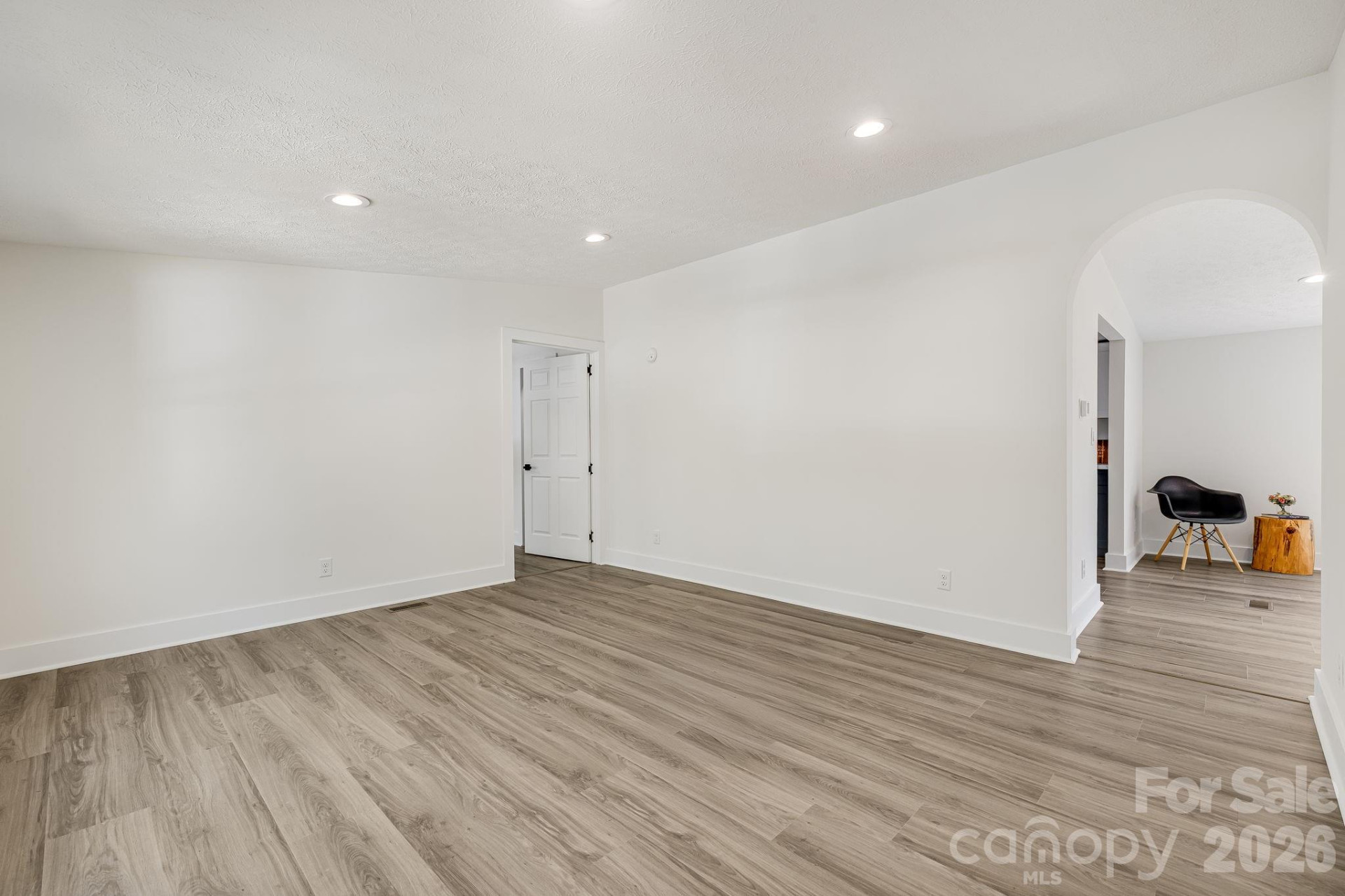 4 Woodscape Drive - Photo 4