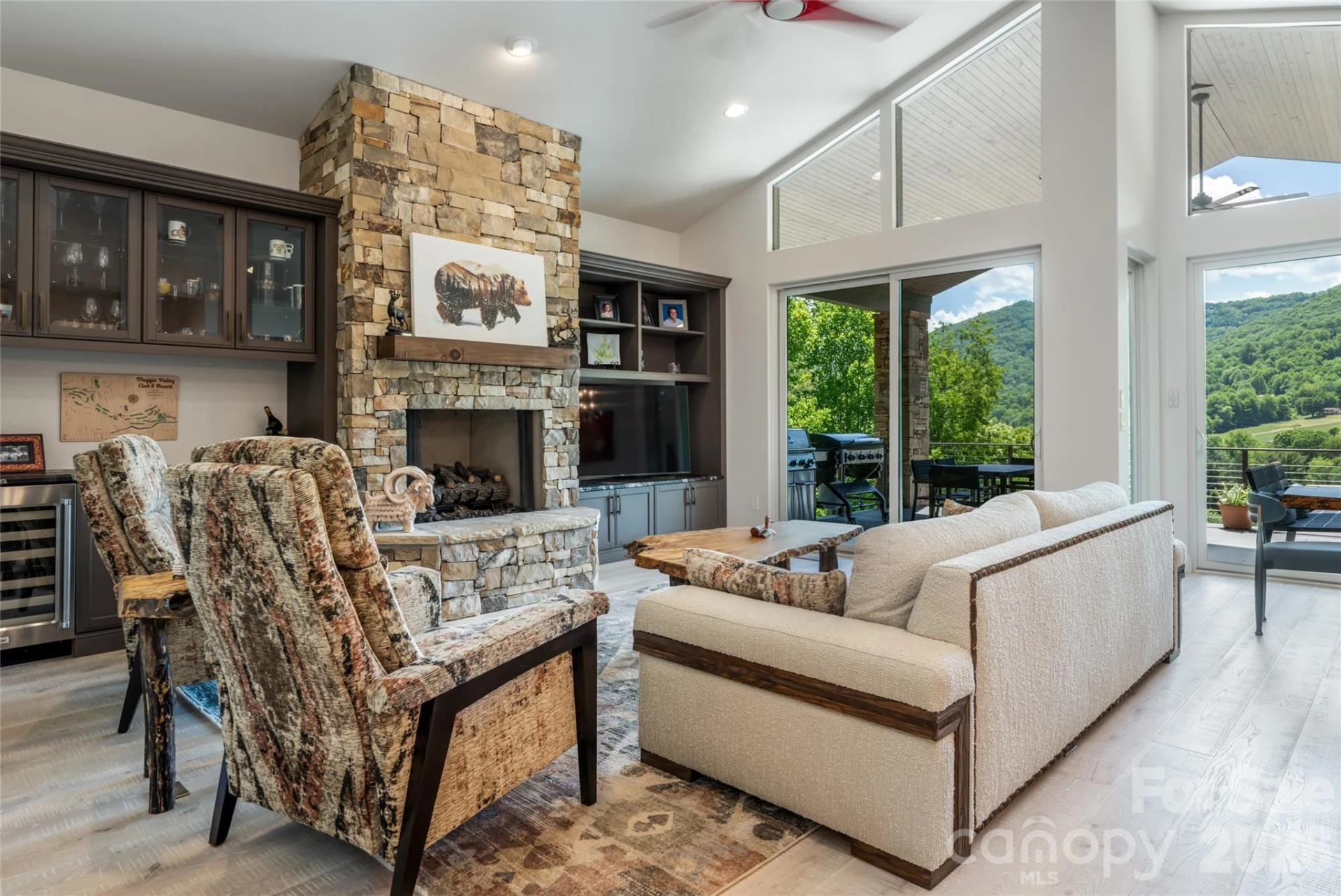 110 Plateau Drive - Photo 2
