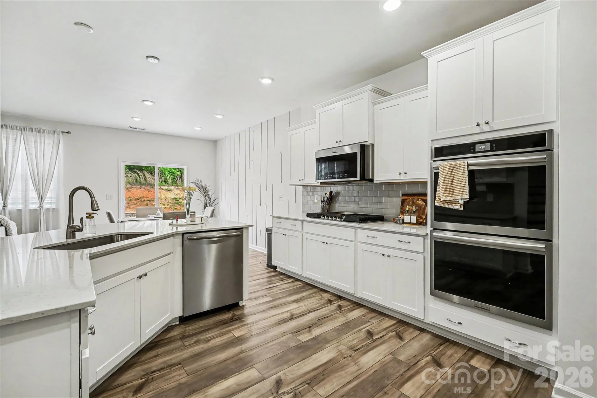 378 Kennerly Center Drive - Photo 9