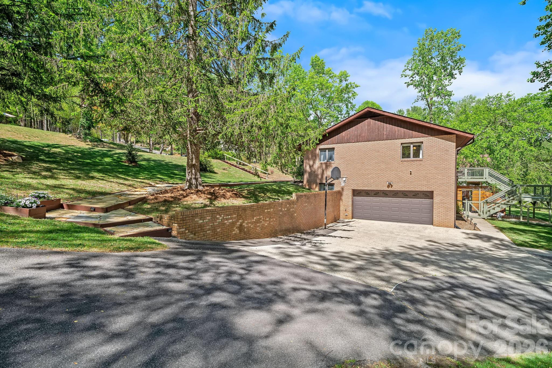 52 Mark Twain Road - Photo 2