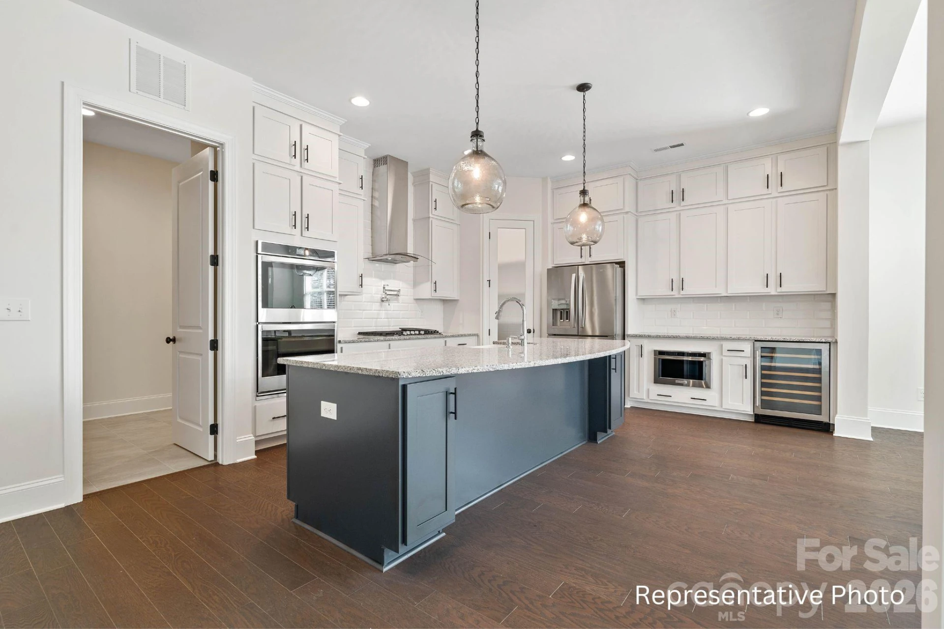 20392 Queens Street - Photo 11