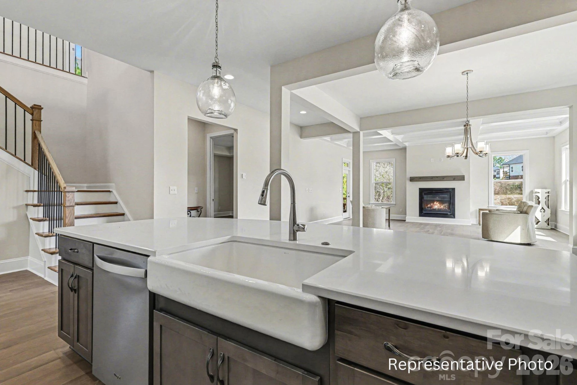20392 Queens Street - Photo 4