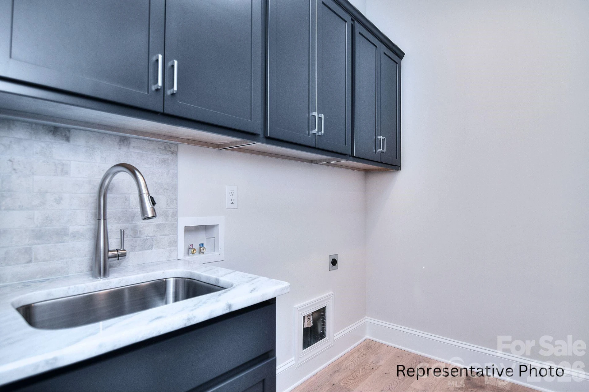 20392 Queens Street - Photo 33