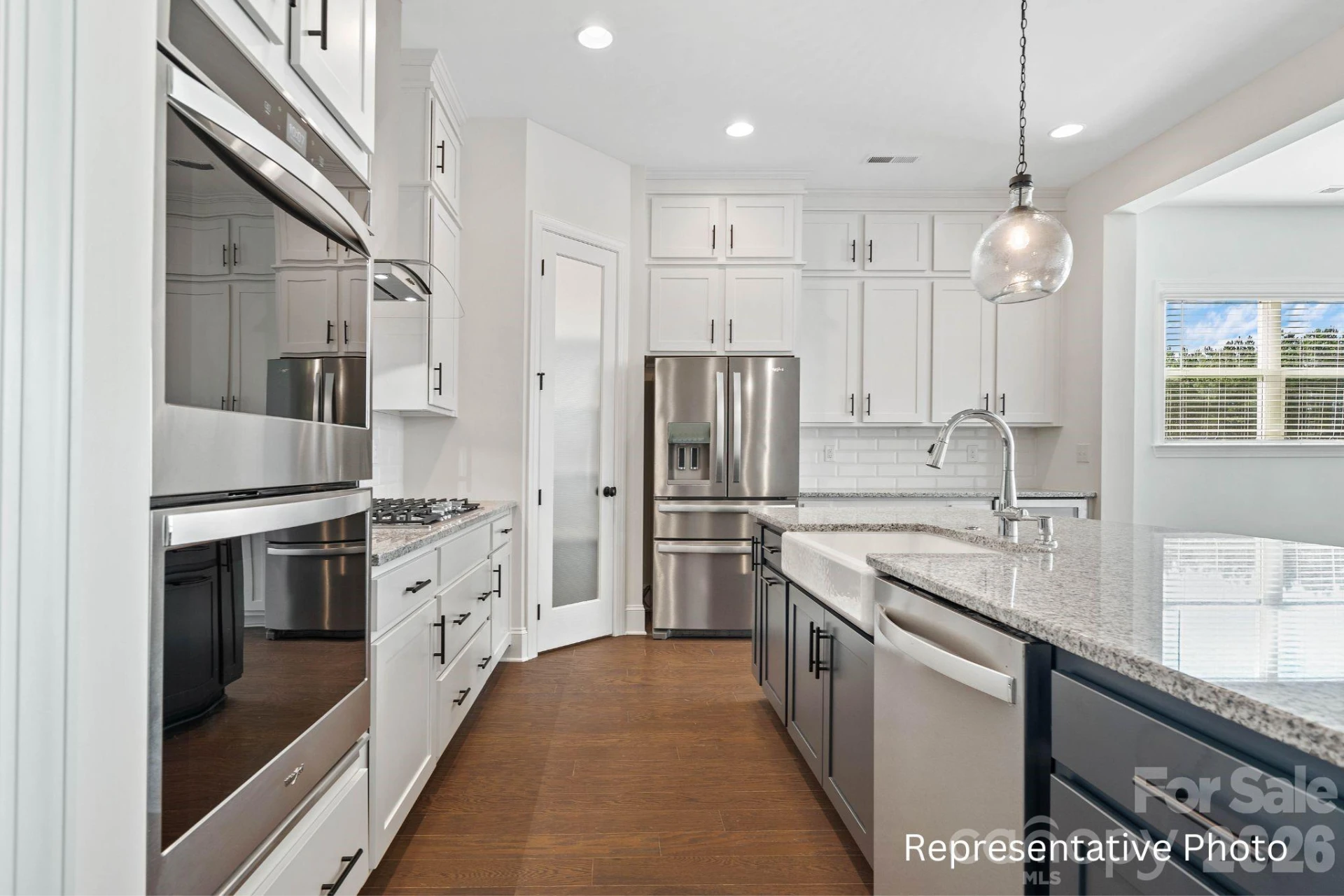 20392 Queens Street - Photo 8