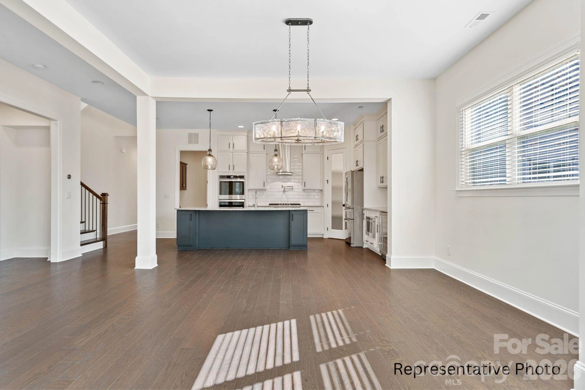 20392 Queens Street - Photo 9