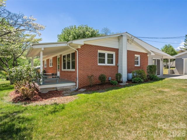 17 Farley Street, Waynesville, NC, 28786