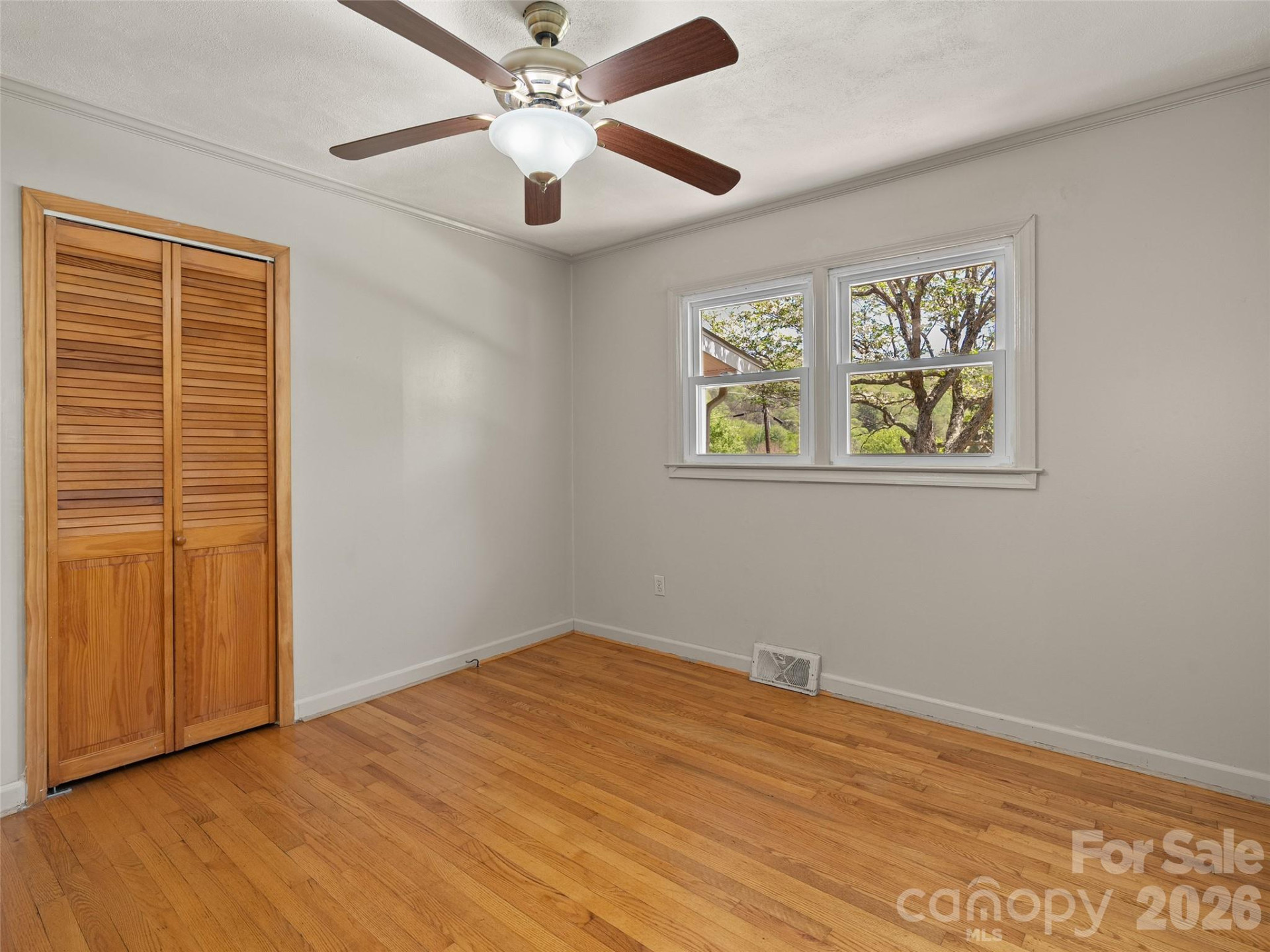 17 Farley Street - Photo 14