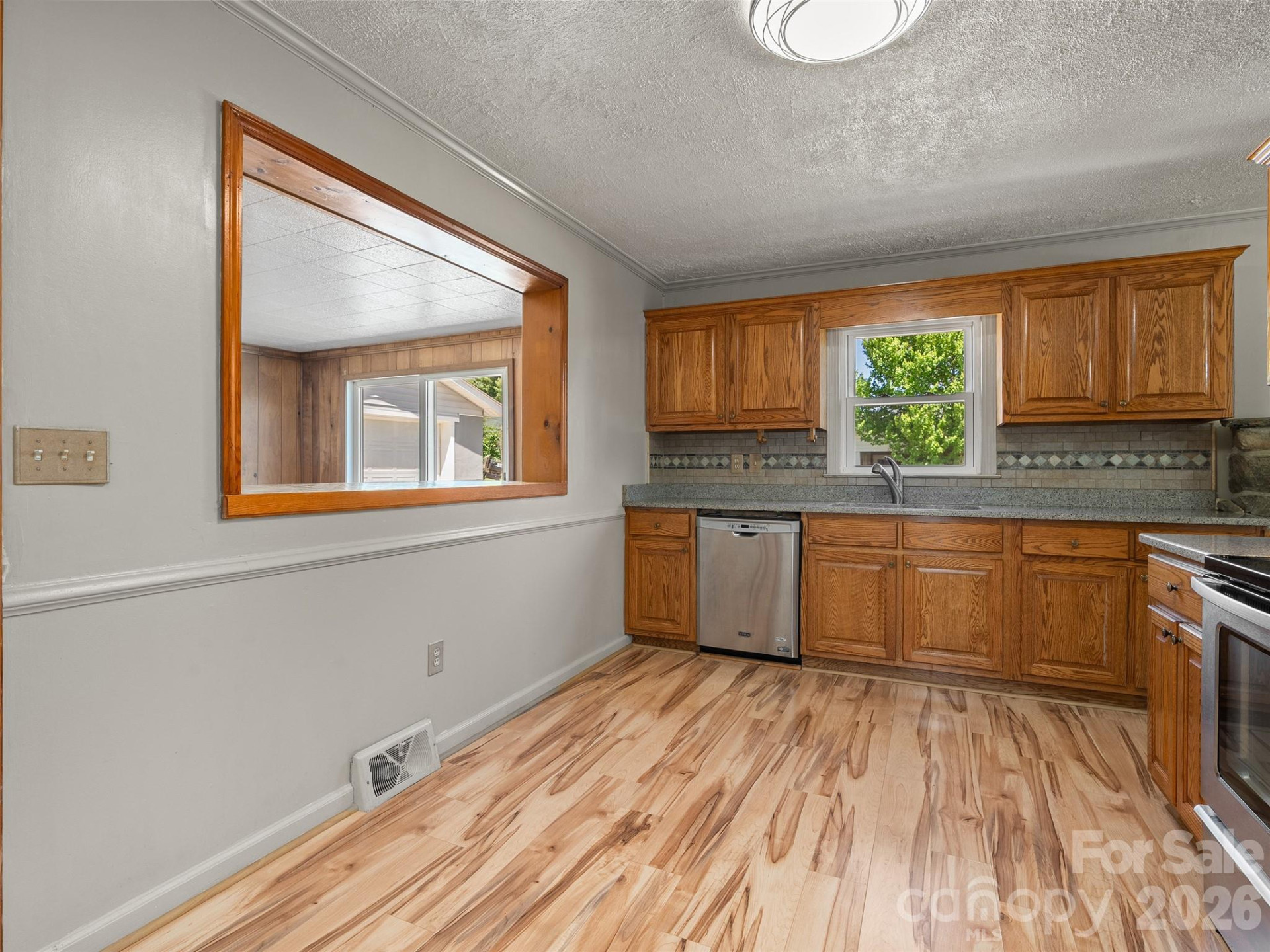 17 Farley Street - Photo 10