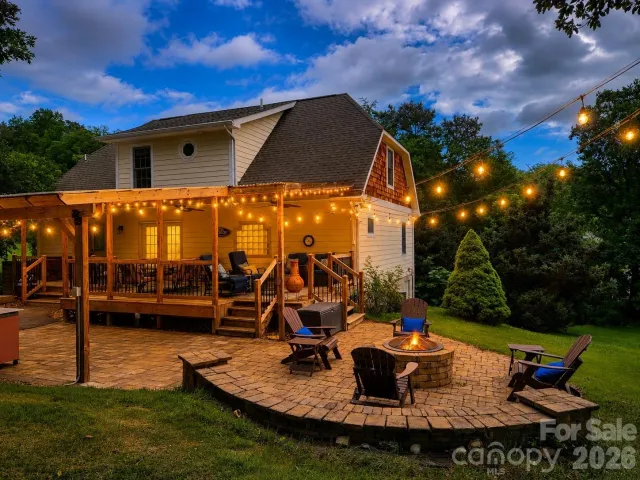 17 Squires Lane, Candler, NC, 28715