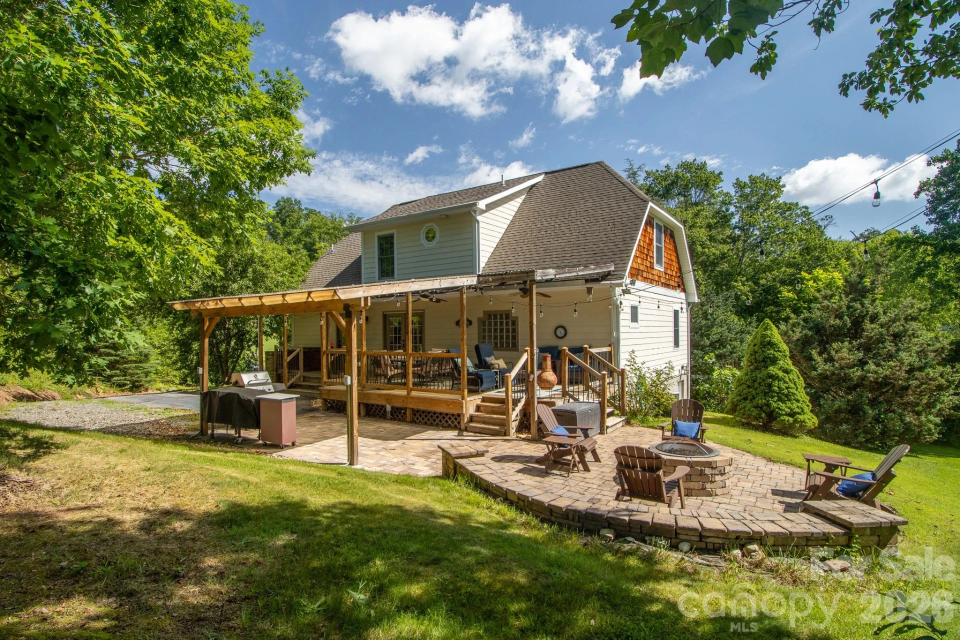 17 Squires Lane - Photo 3