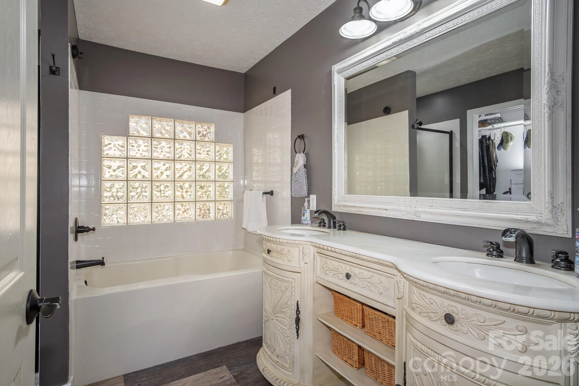 17 Squires Lane - Photo 24