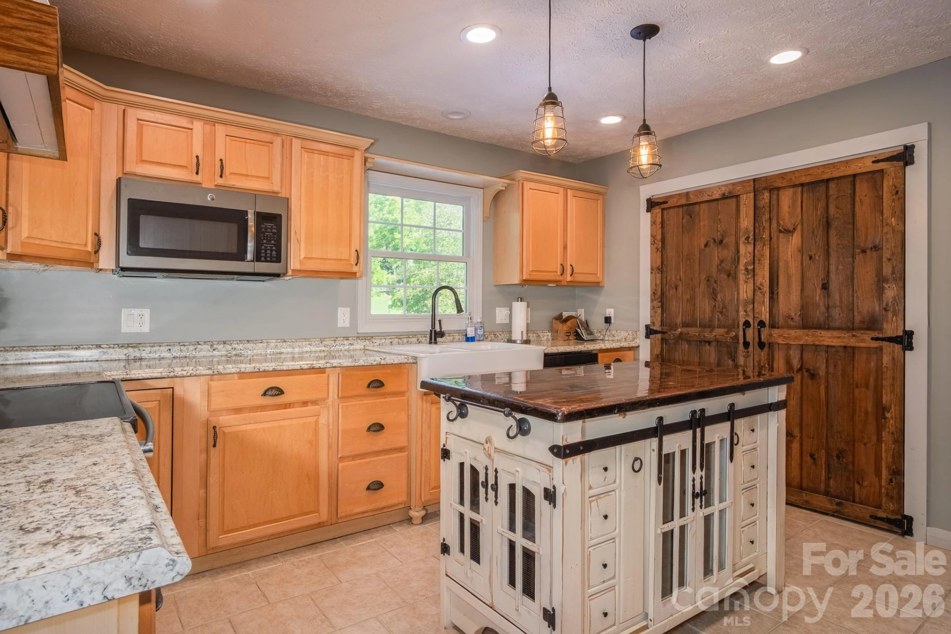 17 Squires Lane - Photo 32