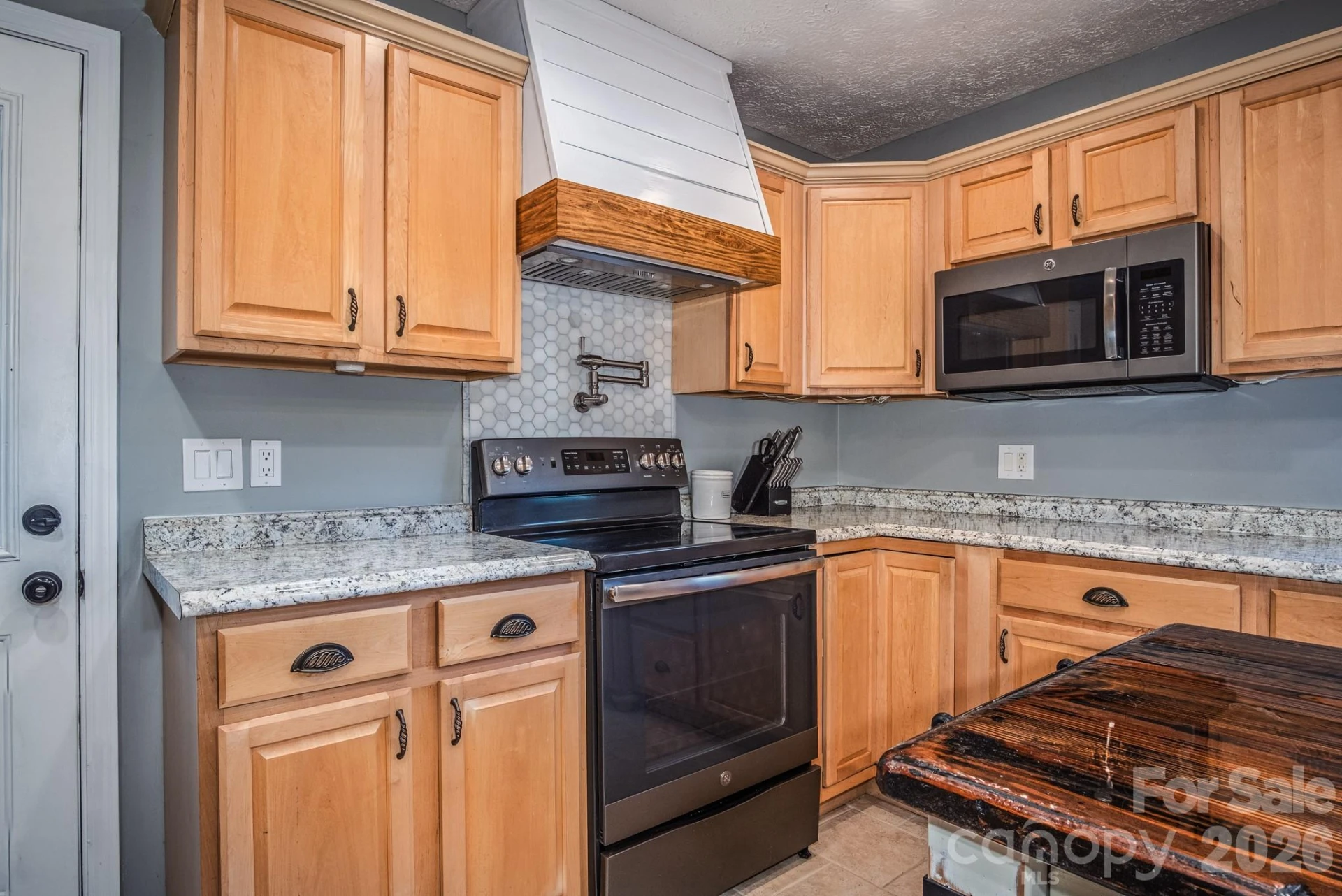 17 Squires Lane - Photo 33