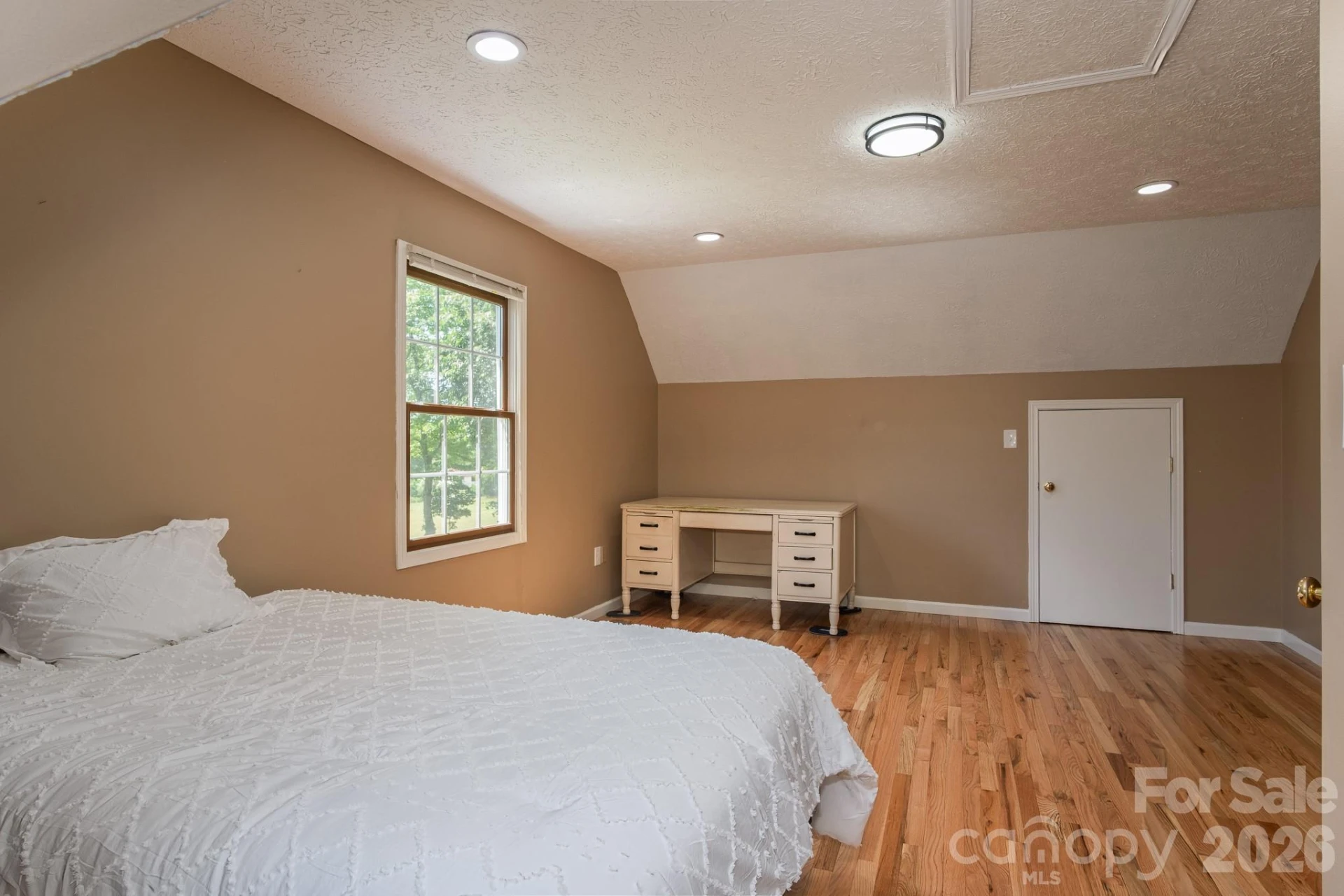 17 Squires Lane - Photo 38